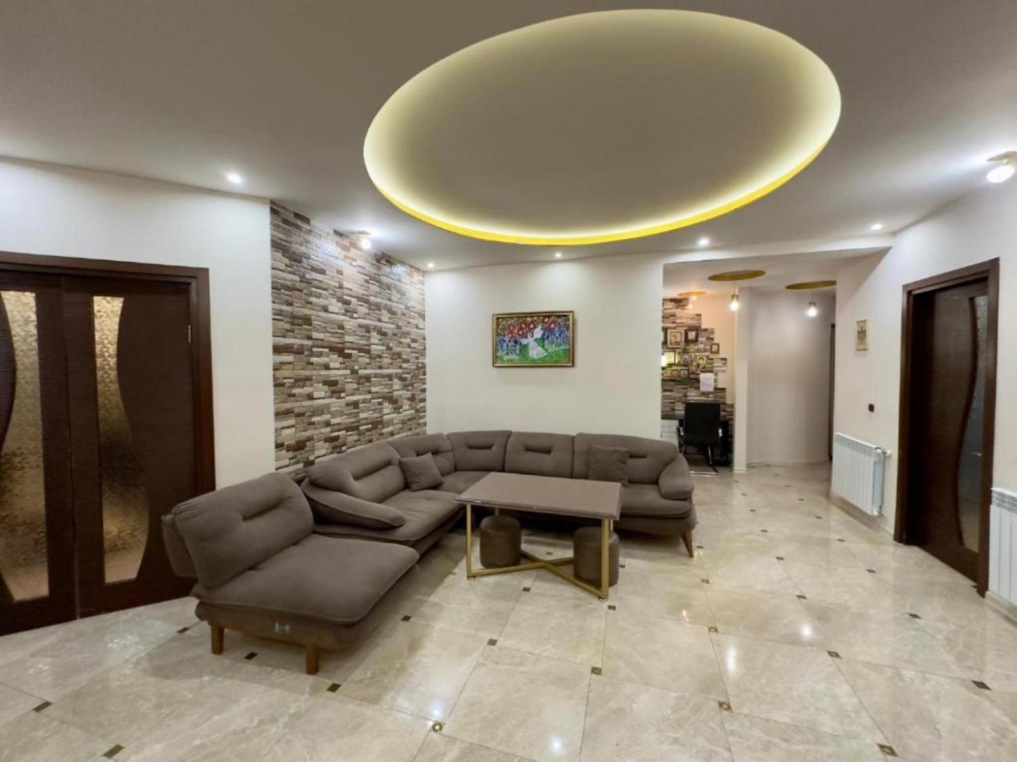Grand Home Batumi Pokoj fotografie