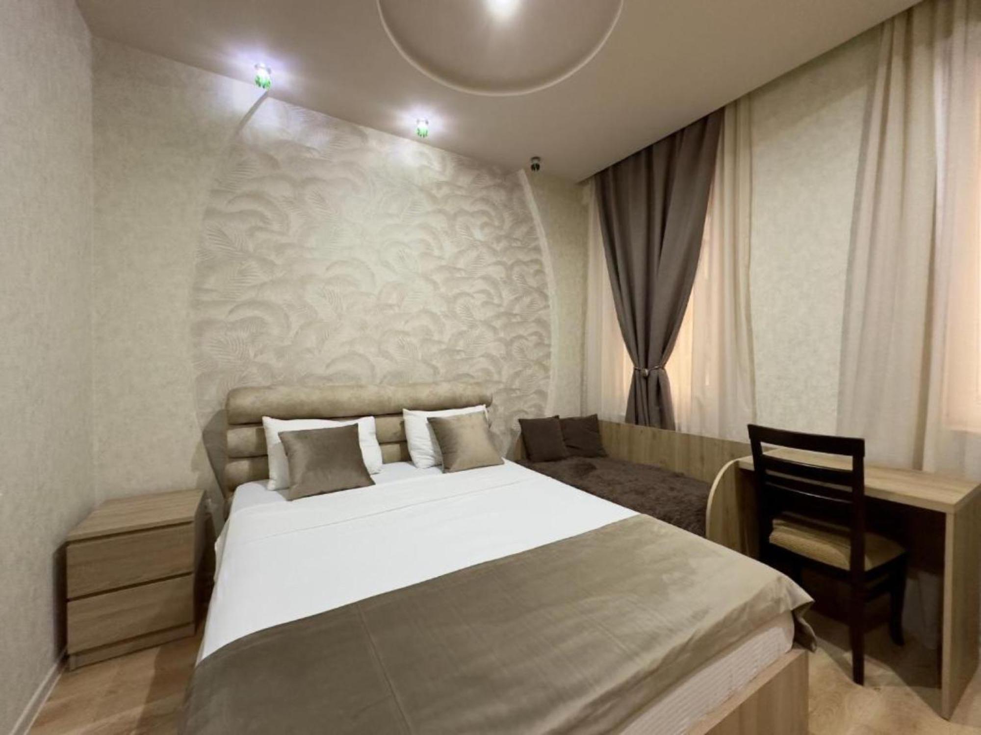 Grand Home Batumi Pokoj fotografie