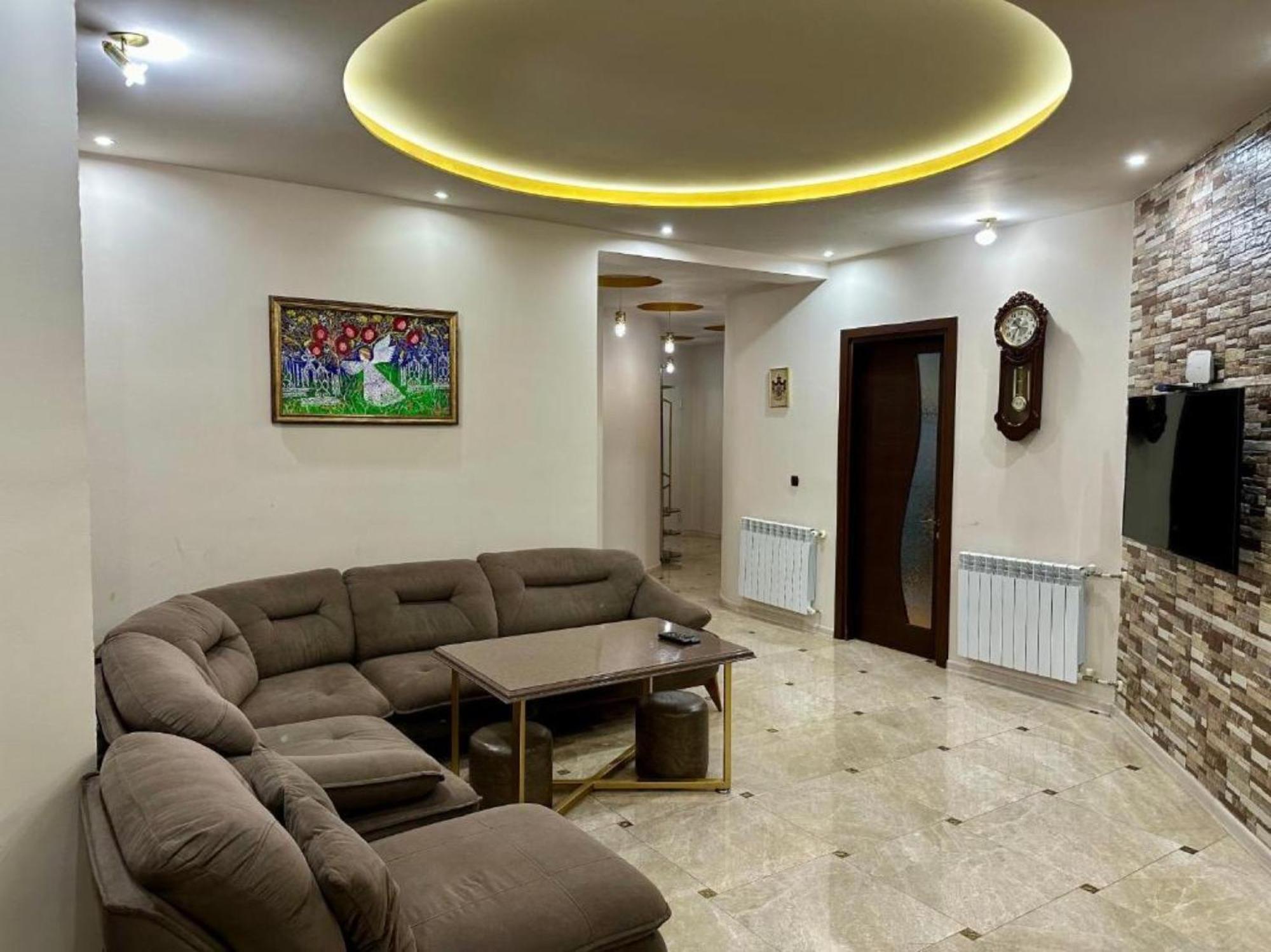 Grand Home Batumi Pokoj fotografie